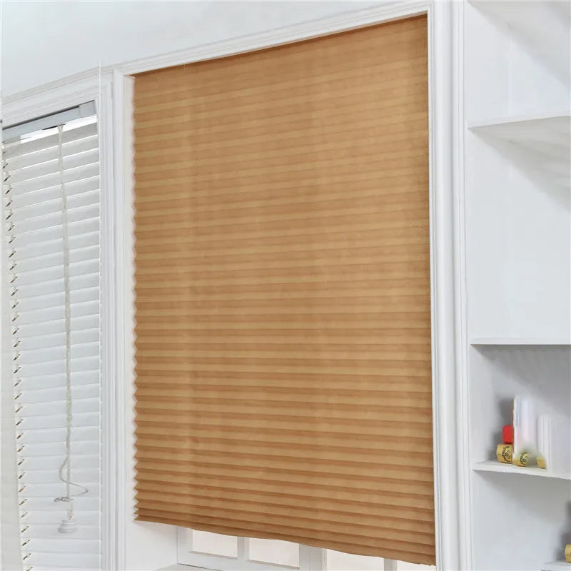 Store plissé adhésif à petit prix, 3 coloris