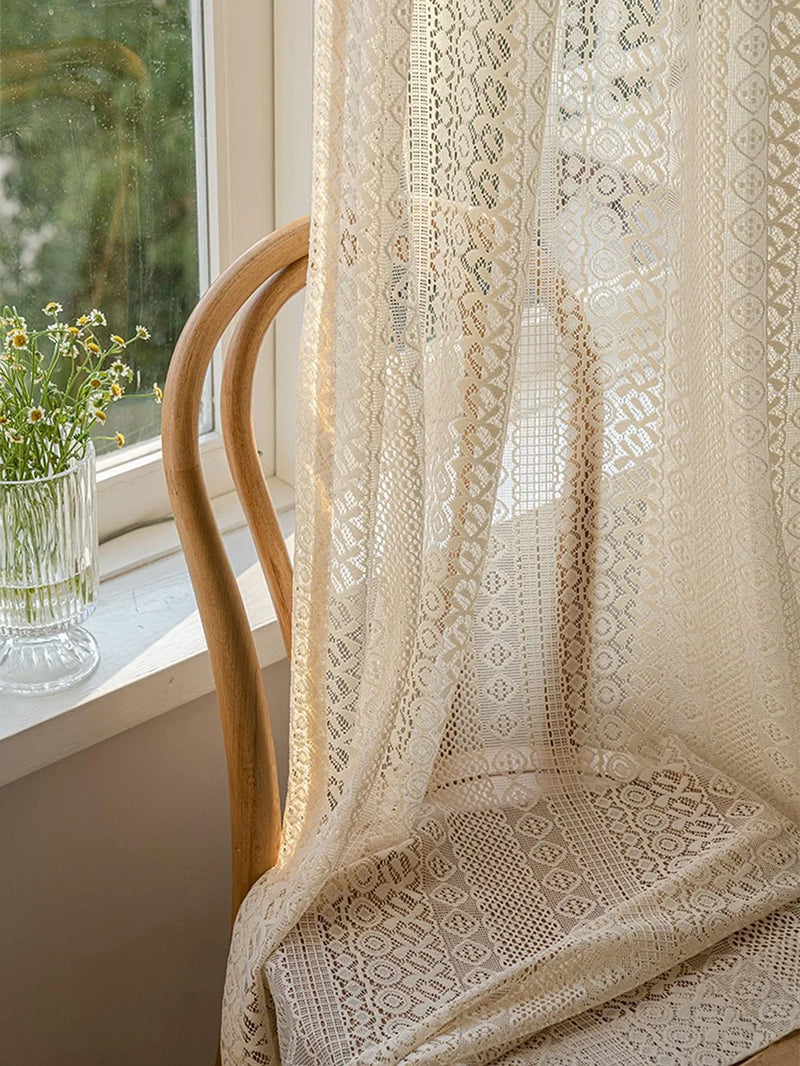 Voilage bohème beige à motifs géométriques