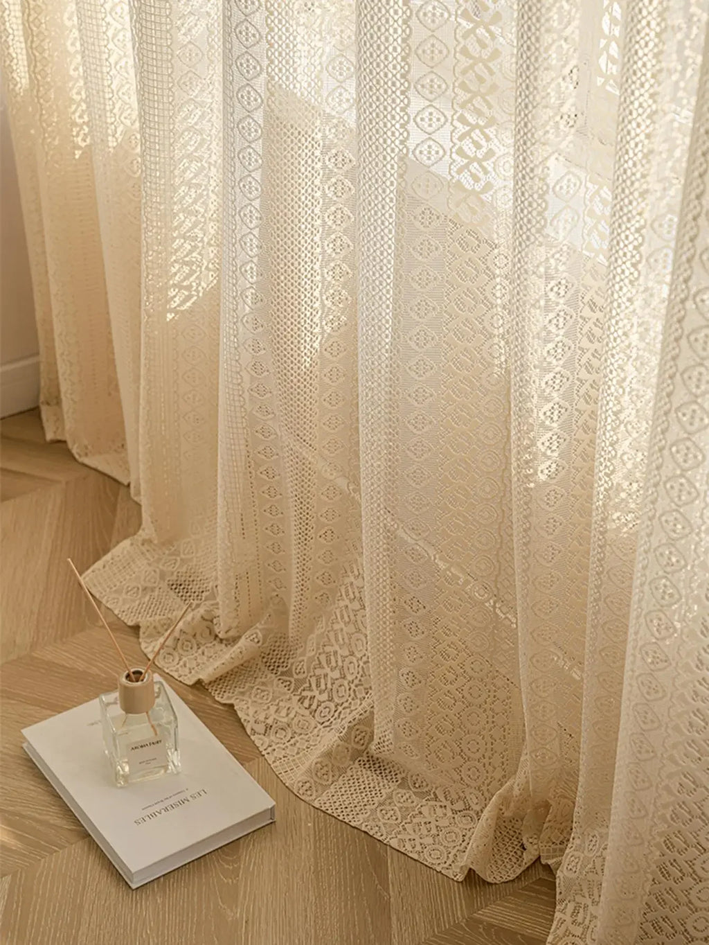 Voilage bohème beige à motifs géométriques