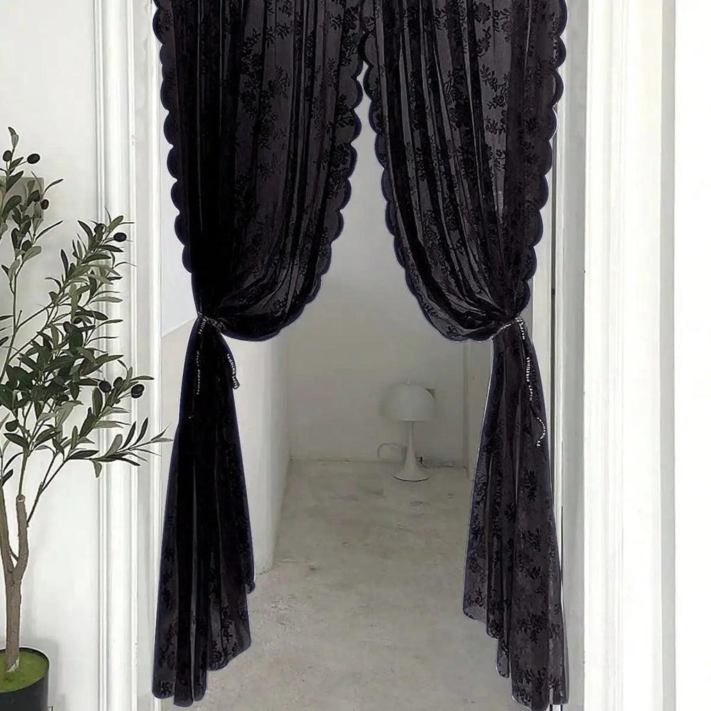 Voilage en dentelle florale noire
