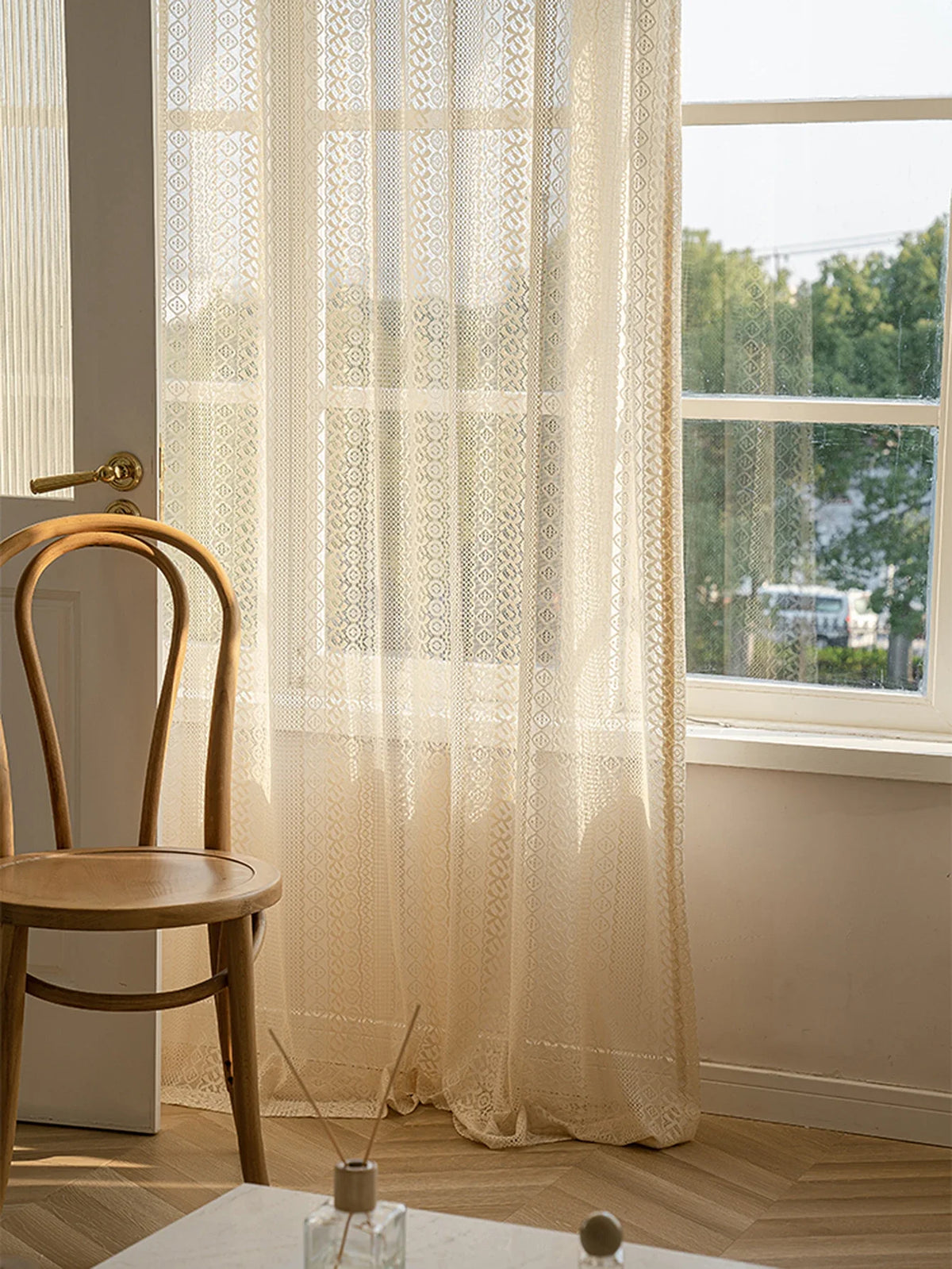 Voilage bohème beige à motifs géométriques